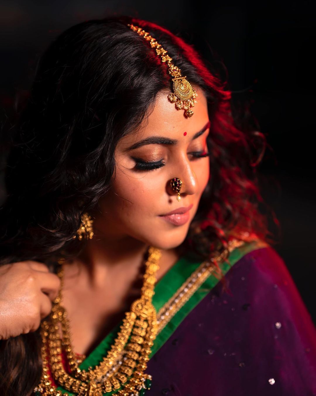 INDIAN TV ACTRESS POORNA PHOTOSHOOT IN BEAUTIFUL BLUE HALF SAREE 3